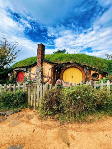 Hobbit House from Lord of the Rings in New Zealand