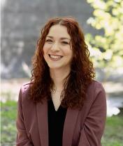 Rachel Seamans headshot