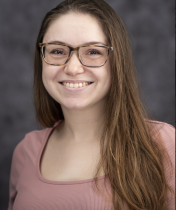 Raffaela Mueller headshot