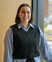 Lindsey Holub Headshot