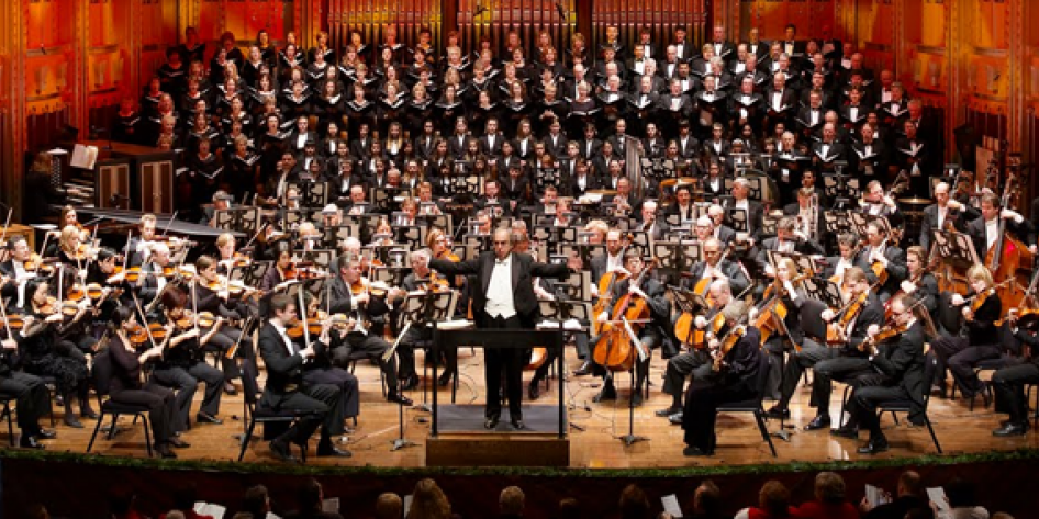 Cleveland orchestra with choir 