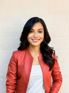Headshot of Rosa Cruz