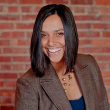 Brandy Phipps Headshot