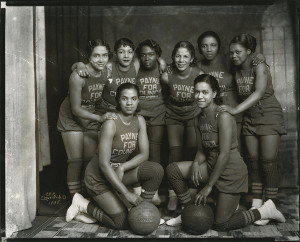 A black and white photo of a women's basketball team
