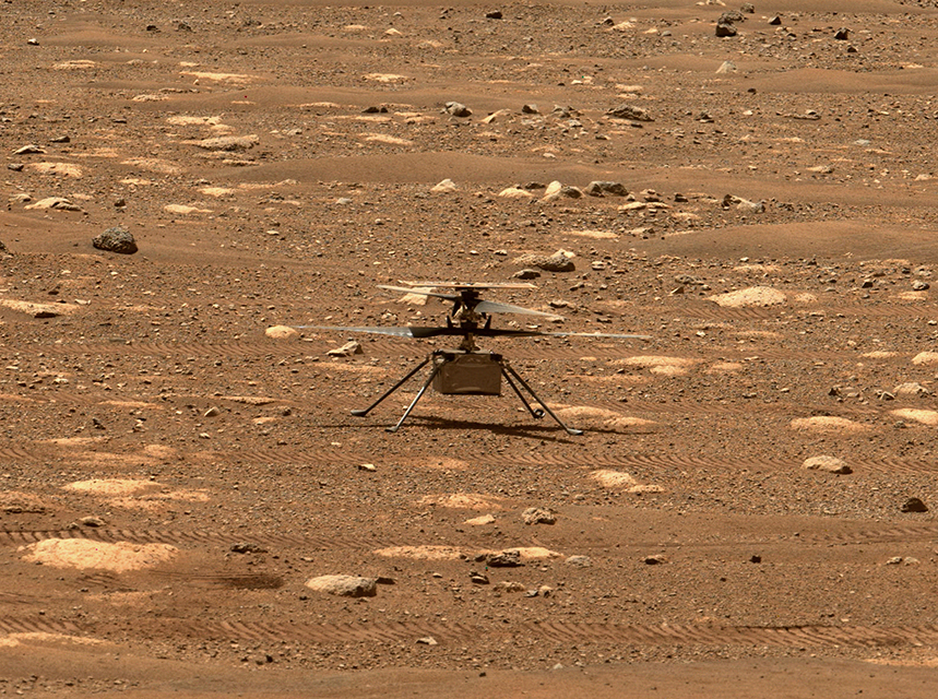  Ingenuity helicopter on dirt
