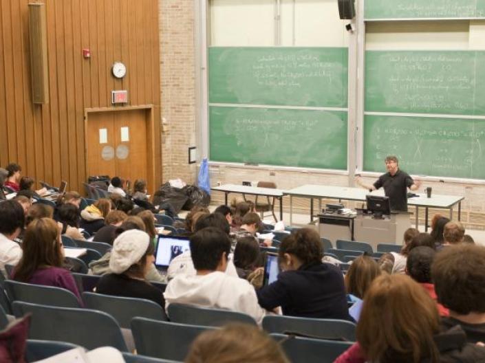 Large lecture room depicting instruction
