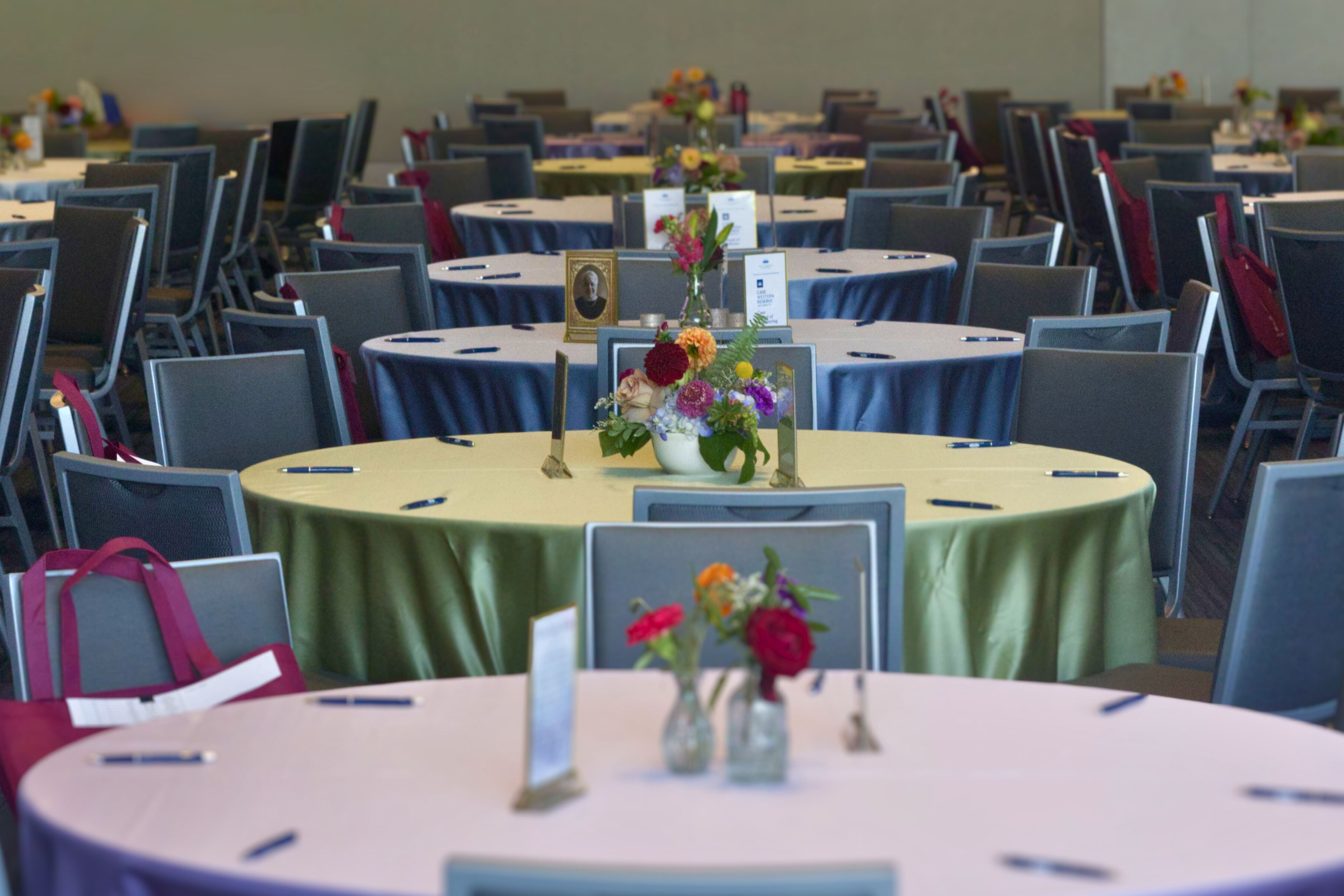Banquet seating with color round tables