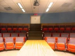 Pathology empty room for TEC display