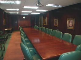 School of Medicine empty room for TEC display, alternate view