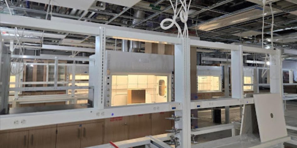 A view of the biology labs within the ISEB.