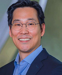 portrait of Kipum Lee