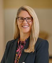 photo of Stephanie Schneider