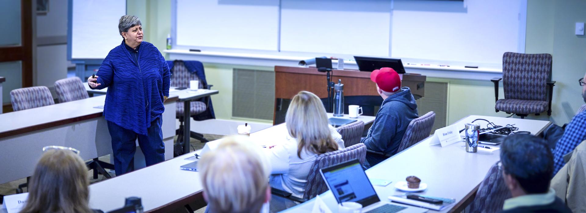 Diana Bilimoria lectures to class on inclusive leadership 